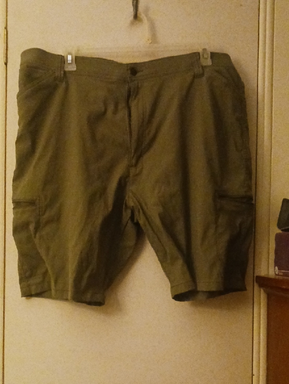 Wrangler Men's Olive Green Cargo Shorts